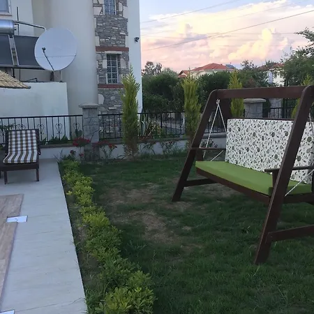 Yellow Villa *